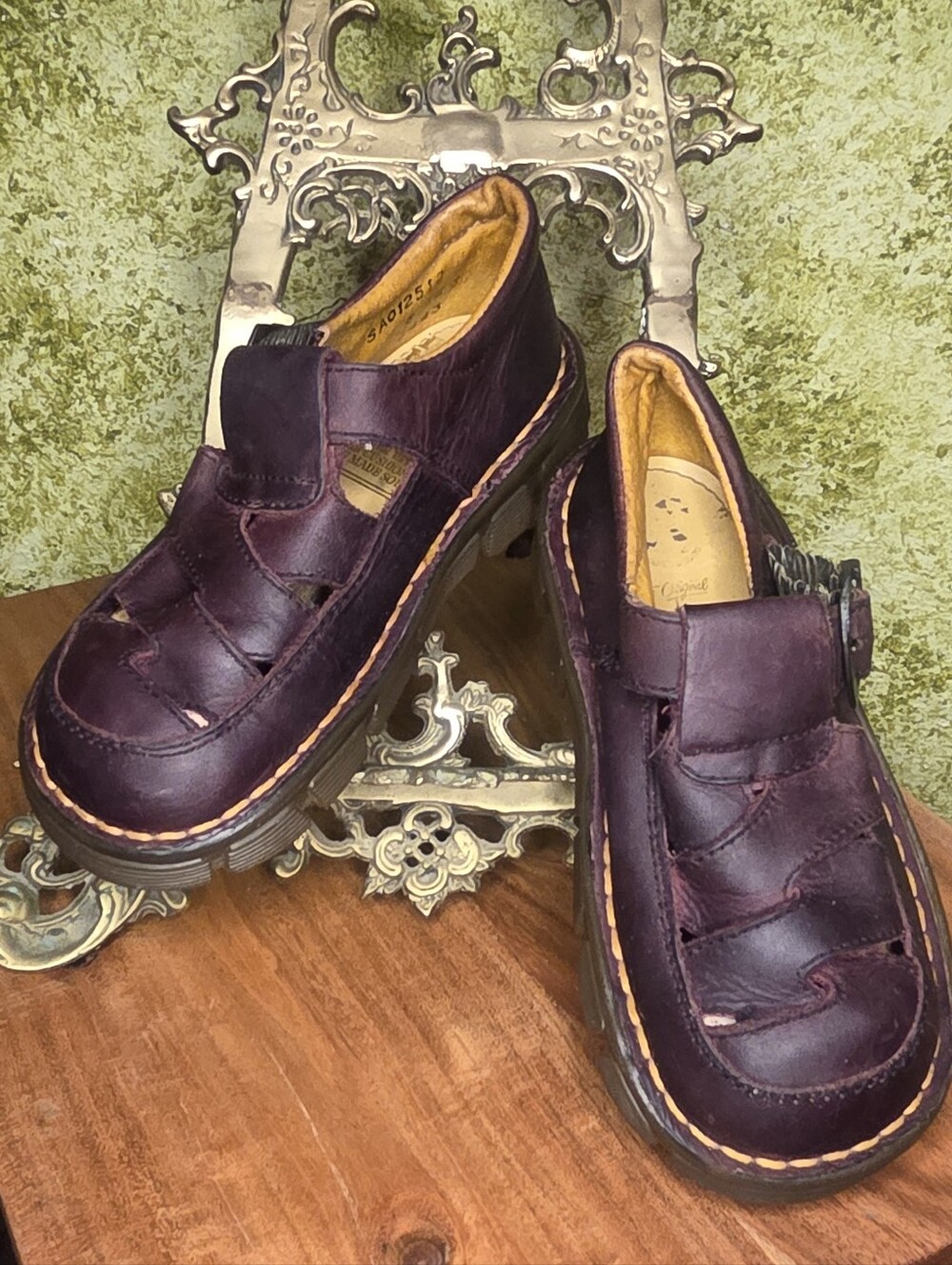 *Vntg*1990s*RARE*Dr. Martens #6443 Burgundy Children's Leather Fisherman Sandals